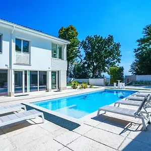 Vittoria - Wellness- Polo Della Salute 4.0 Bed & Breakfast Terme di Miradolo